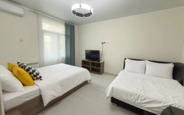 Апартаменты на Баумана 8