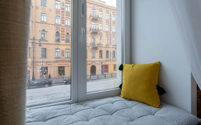Квартира Просторная студия у Площади Восстания
