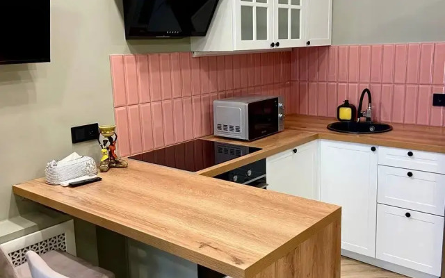 Апартаменты Новая Уютная Судия с Шикарным Видом из Окна