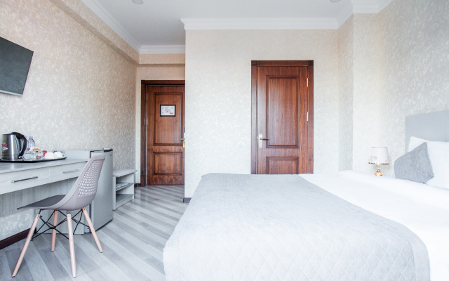 Manifa Hotel