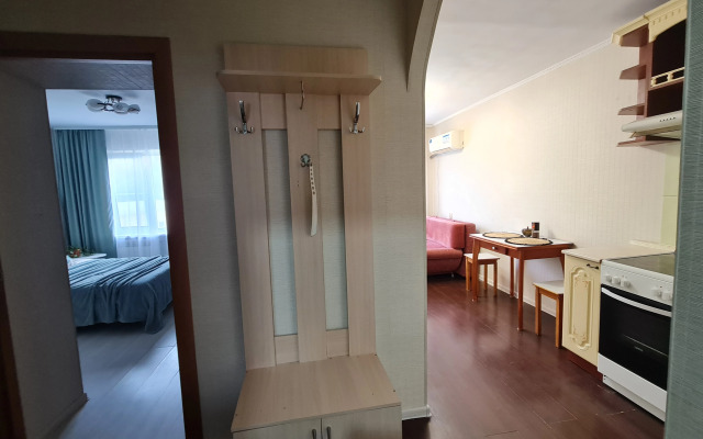 Uyutnaya Teplaya Okolo Lesa V Spalnom Rayone Flat