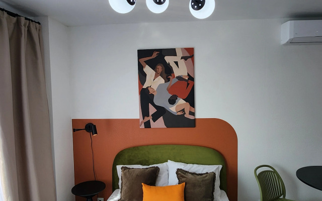 Квартира Дизайнерская  Рядом с Метро