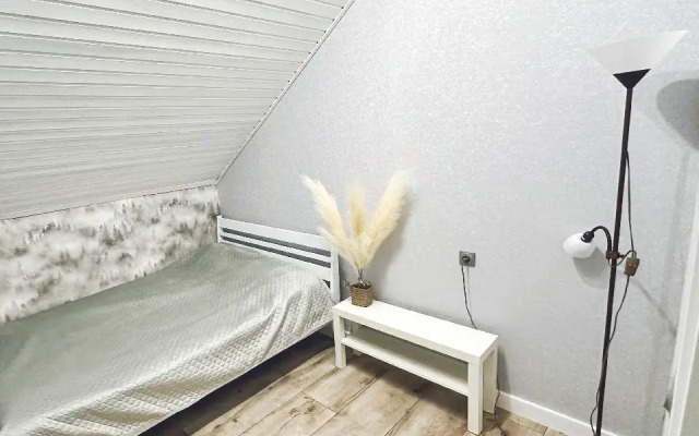 Uyutnyiy domik s baney Guest House