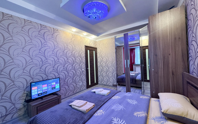 S zaseleniem 24/7 luchshiy servis posutochno 50 Flat