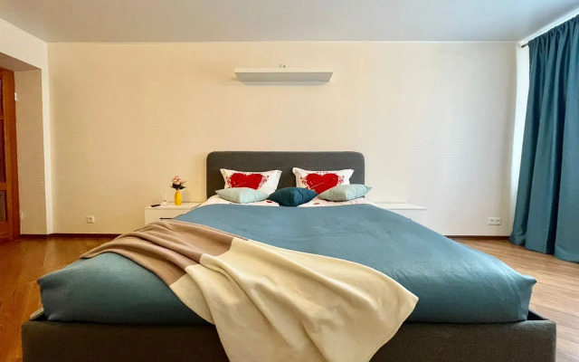 Апартаменты Империя на Аминева