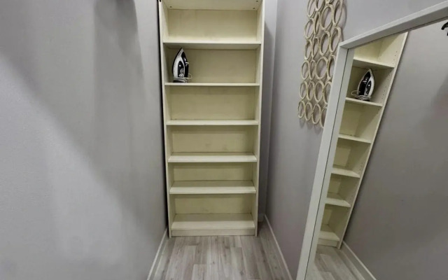 Uyutnaya na Prospekte Vernadskogo Apartment