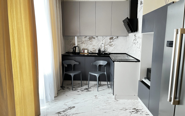 Dvukhurovnevaya Flat