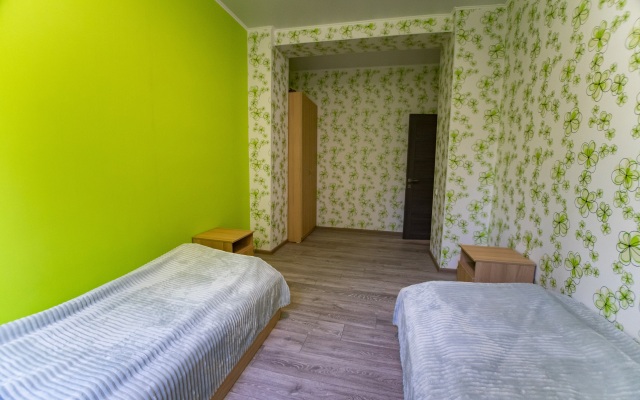 Prostornye trehkomnatnye apartamenty v kurortnoy chasti Zheleznovodska