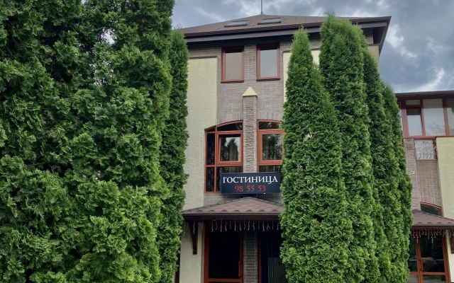 Gostinichno-Restorannyij Kompleks Veterok Hotel