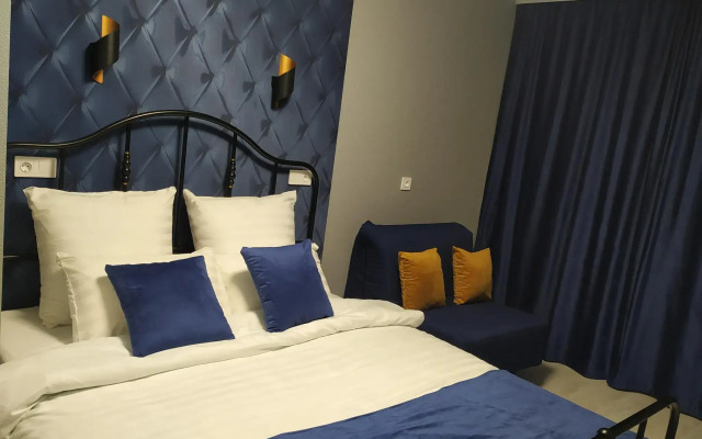RentHome studiya Indigo na Yuzhnom shosse u TC Ambar Flat