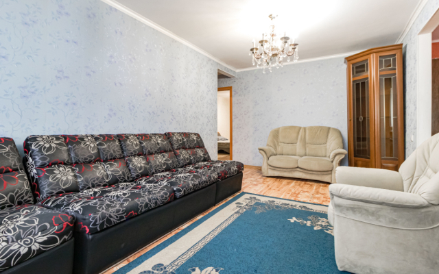 Chistaya Trekhkomnatnaya Flat