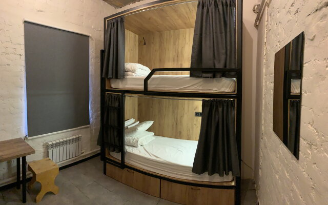 Arctik Room Hostel