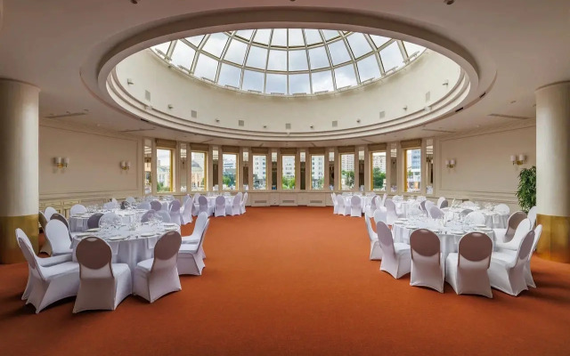 Atrium Palace Hotel