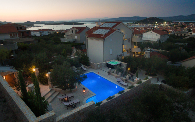 Villa Kos Murter Apartments
