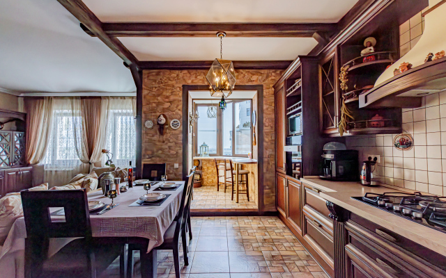 Rustic Luxe in Heart of Kazan Flat