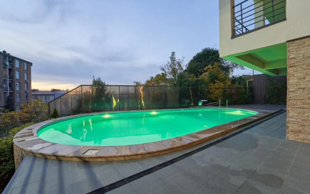 Apartment Villa on Orbitovskaya
