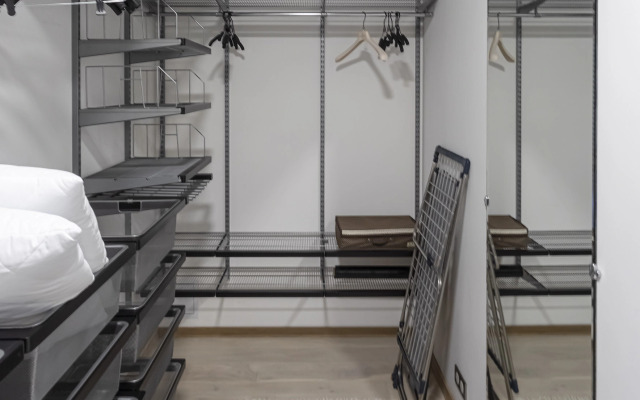 Roskoshnaya dvukhurovnevaya kvartira s sobstvennoy terrasoy Flat