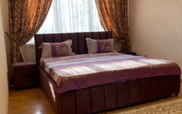 Prostornaya Kvartira V Tsentre Apartments
