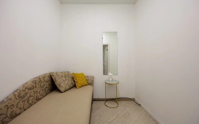 Апартаменты у Эрмитажа 12 гостей Б.Конюшенная 12