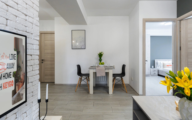 KeyGo #0127, 2 Bedroom, City Center Apartments