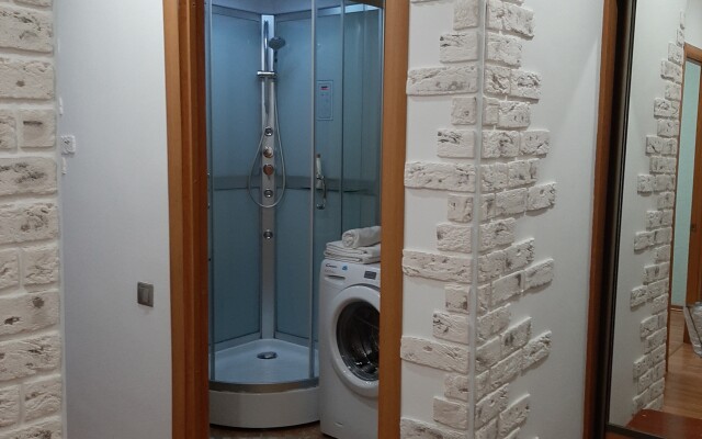 Dvukhkomnatnaya Kvartira Ryadom S Vokzalom Ul. Tkacheva 3 Apartments