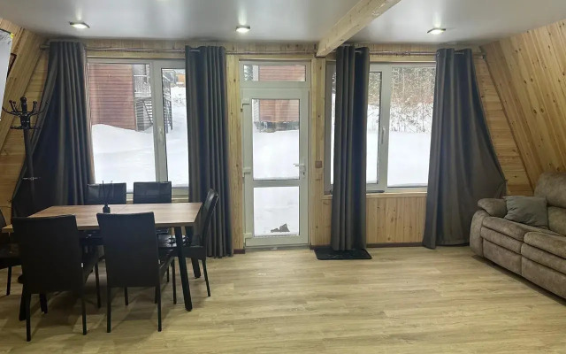 Частный дом A-frame большой