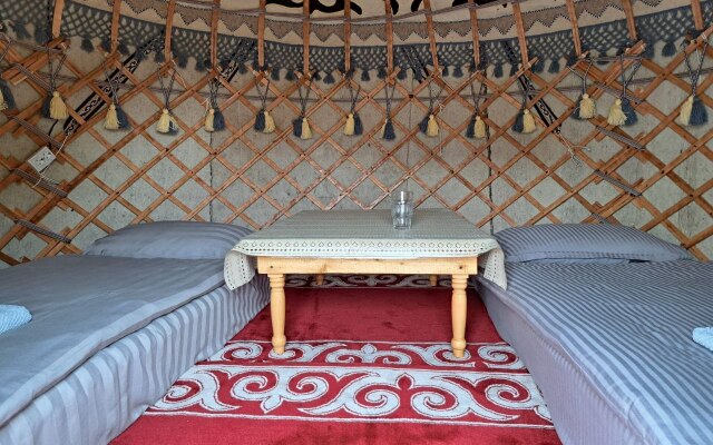 Agat Yurt Camp Glamping