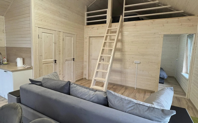 Veselye Gusi Glamping
