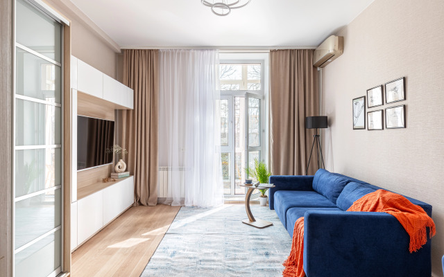Nesterov's Flight Apartments