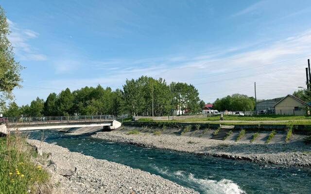 U Reki S Baney V Yelizovo Guest house