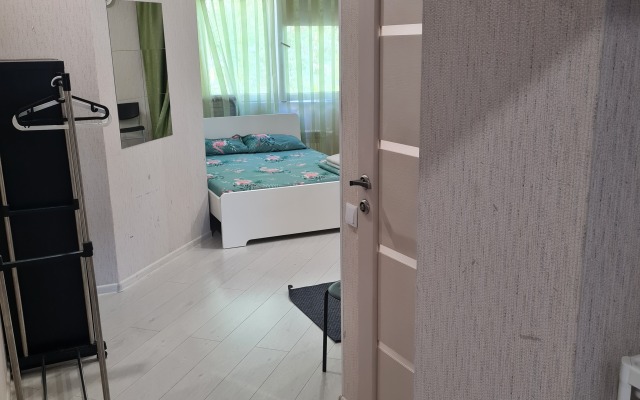 Studiya Na Ulitse Dmitrievoy 32b Green 7 Apartments