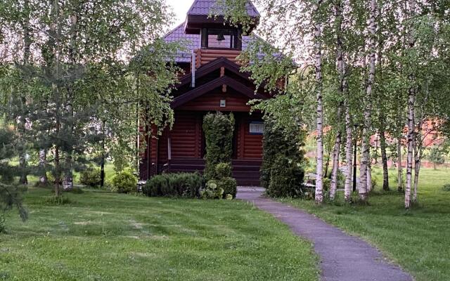 Частный дом Дом в Лесных озерах