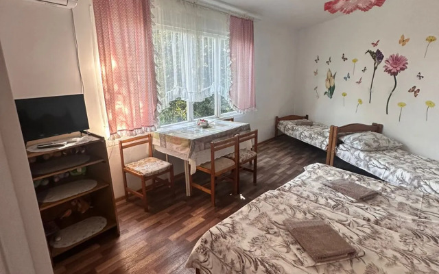 Valera I Lyuba Private House