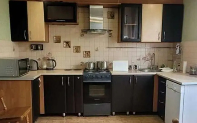 Частный дом в центральной части города на Котляра 151