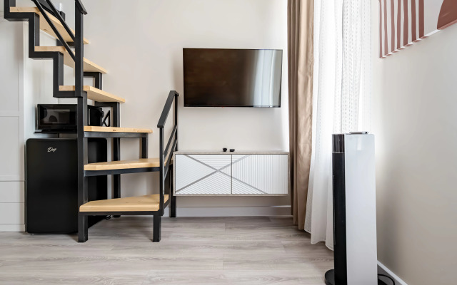 Stilnaya Studiya V Samom Tsentre Peterburga Flat