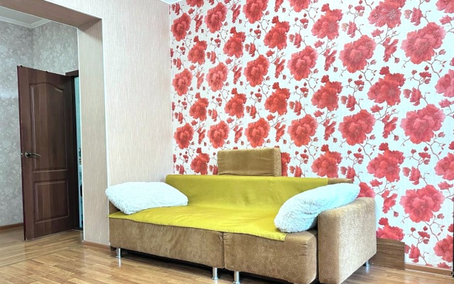 Квартира трехкомнатная в центре на Весенней