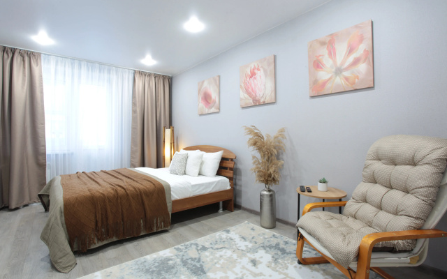 Kvartira Atmosfera Set' Apartamentov i Kvartir Posutocno v Lipecke Sepot Cvetov Mesto Gde Kazdaa Detal' Sozdana Dla Vasego Komfortnogo Otdyha