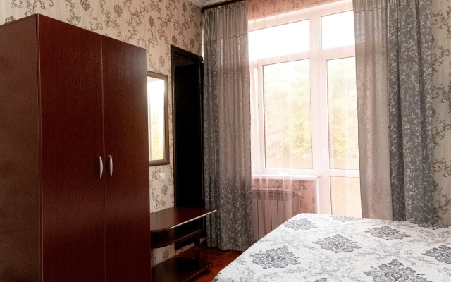 Hotel Yakor