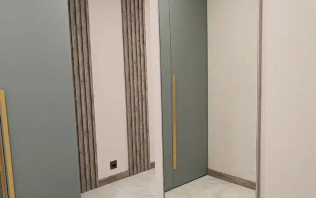 Premium Flat