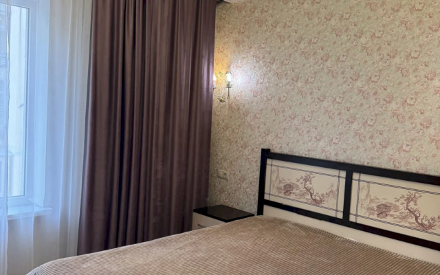 276 prostornaya u morya s balkonom Flat