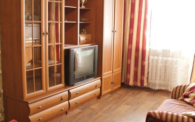 Na Ul Sevastopolskaya 32 Flat
