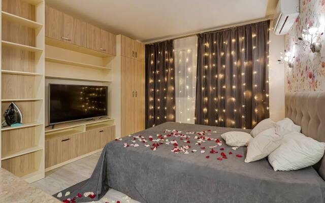 Апартаменты на Творческой 7