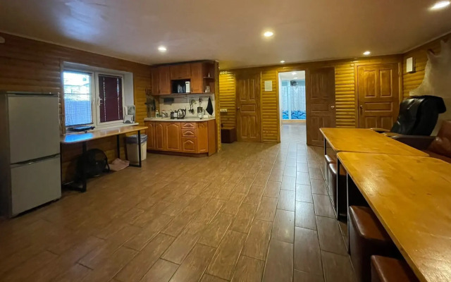 Kottedzh S Terrasoy I Basseynom Guest house