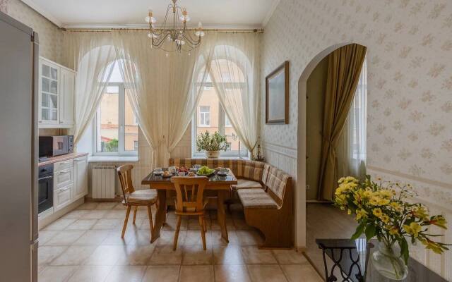 U Nevskogo Flat