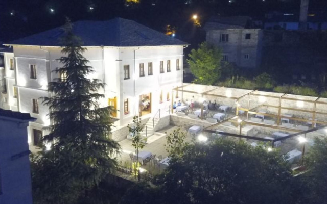 Bineri Hotel