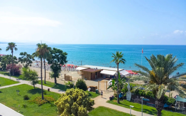 Qoople Legend A30 v 100 Metrah ot Morya Apartments