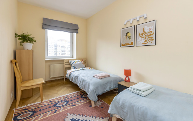 Prostornaya S Dvumya Spalnyami Flat
