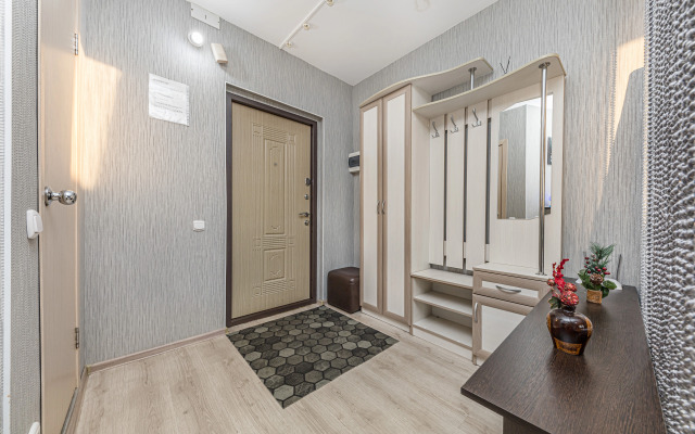 Studiya s vidom na lesoparkovuyu zonu Flat