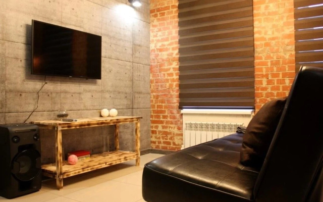 On Demonstracii Studiya Apartment