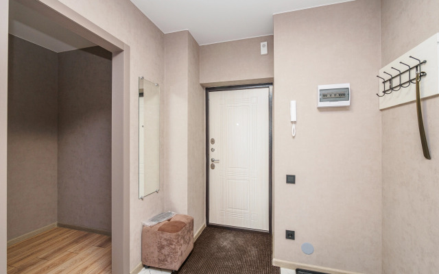 Uyutnaya v samom centre levogo berega Irtysha Flat